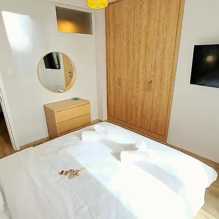 Apartment Polis *