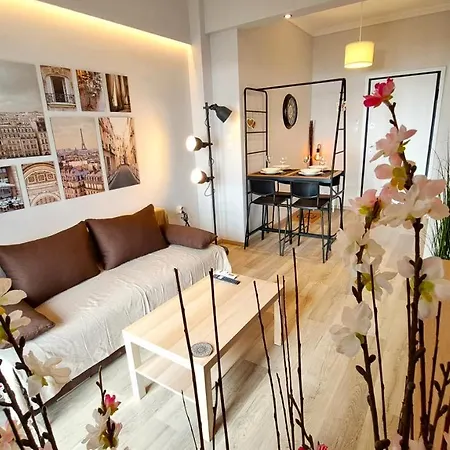 Apartment Polis *
