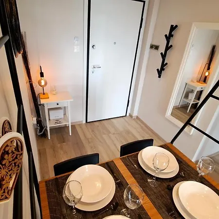 Apartment Polis