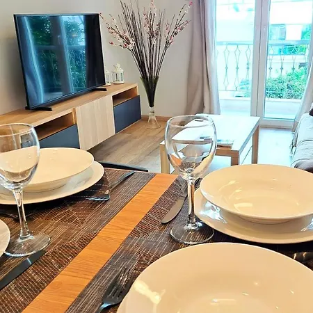 Apartment Polis *